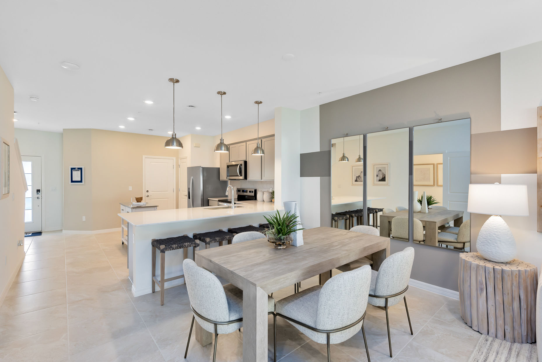 Emerald Pointe photo 3