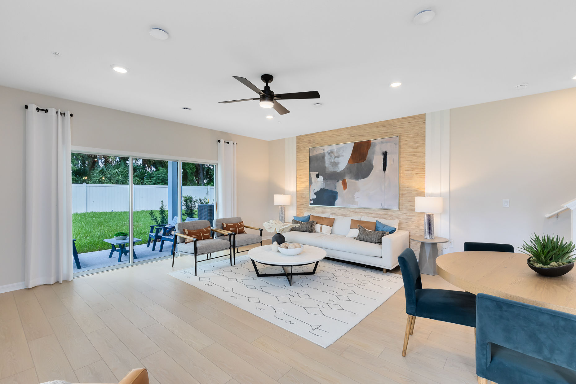 Emerald Pointe photo 3